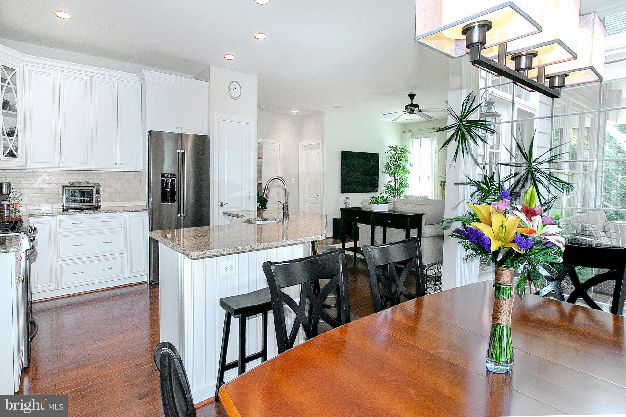 4700 Autumn Glory Way Chantilly, VA 20151 - Photo 18 of 49 KITCHEN ISLAND WITH SEATING