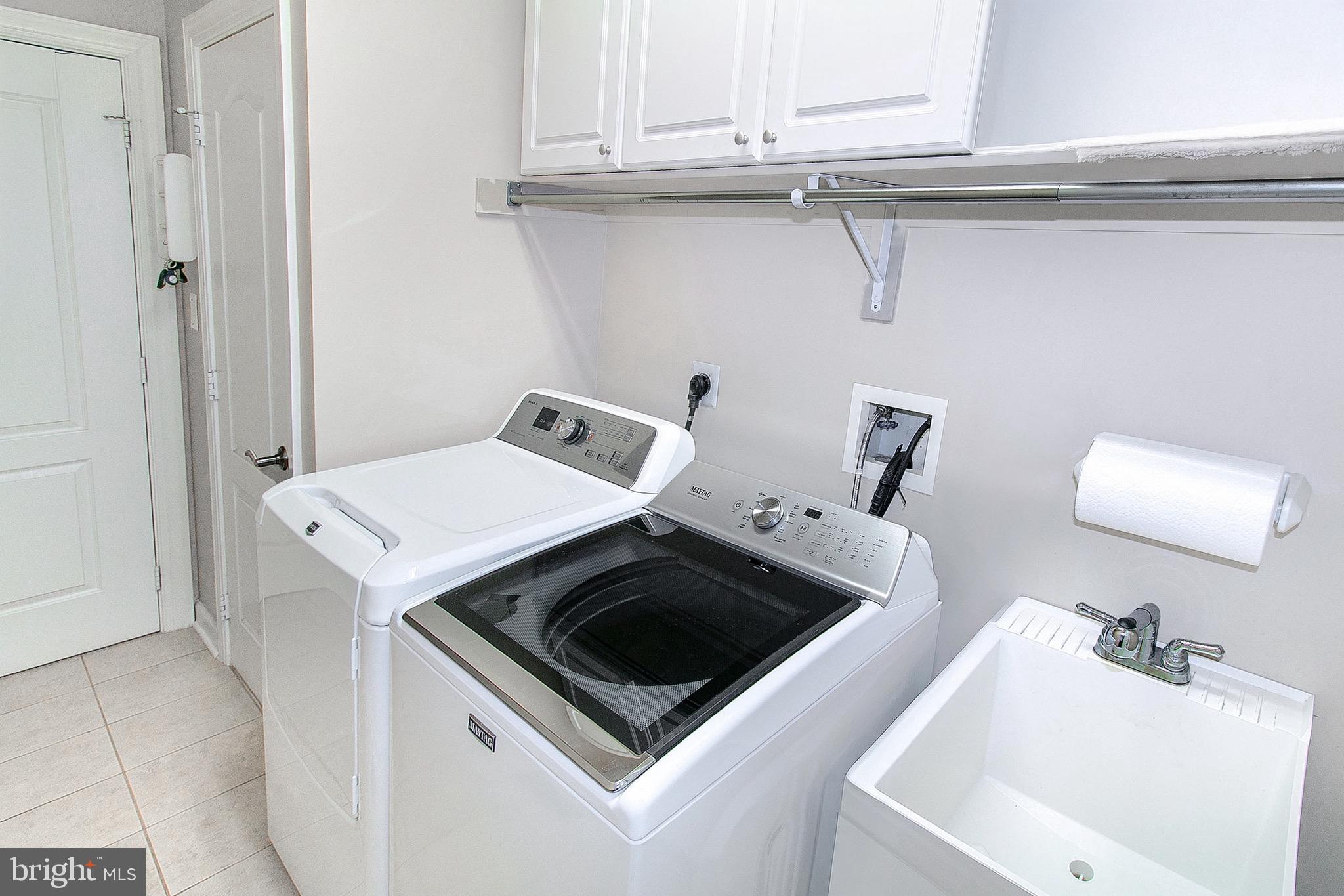 4700 Autumn Glory Way Chantilly, VA 20151 - Photo 20 of 49 LAUNDRY ROOM