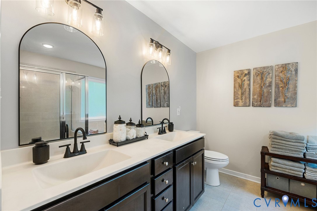 11451 Black Road Chesterfield, VA 23838 - Photo 32 of 55 Primary En Suite second level