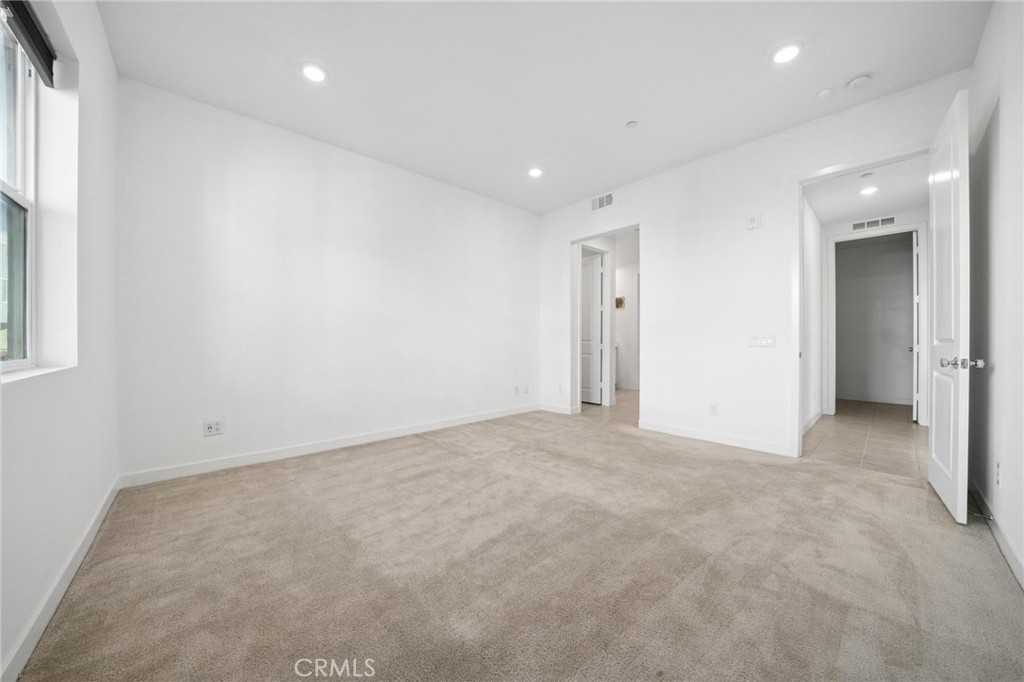 26955 West Prospector Road, Unit 201 Valencia, CA 91381 - Photo 20 of 36 Gallery Image 20