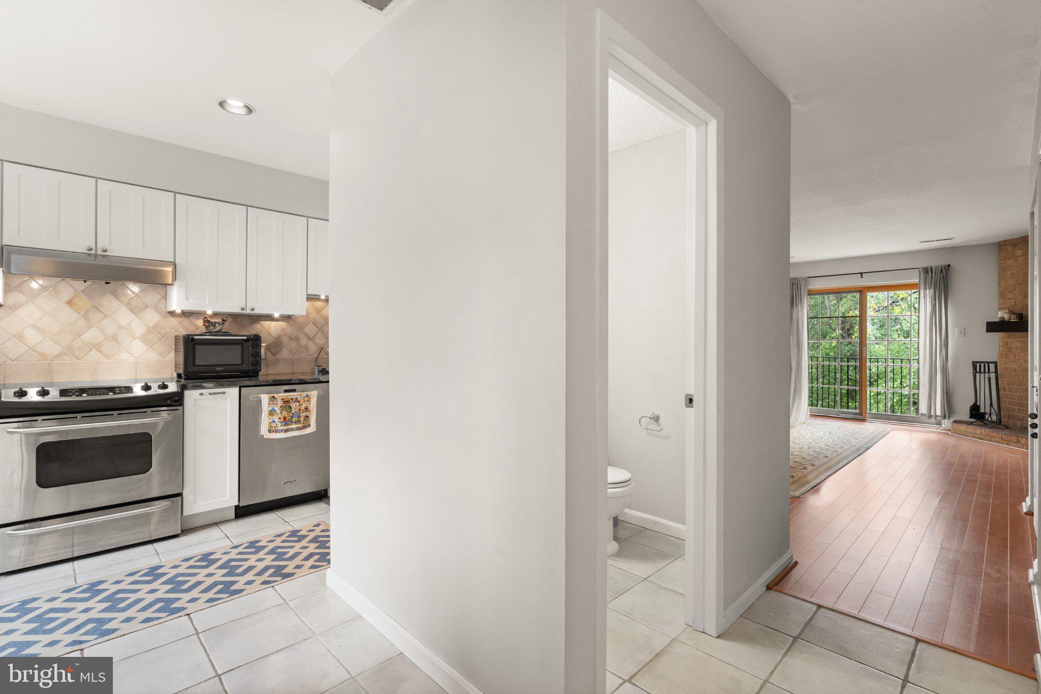 905 South Rolfe Street, Unit 2 Arlington, VA 22204 - Photo 7 of 55 Gallery Image 7