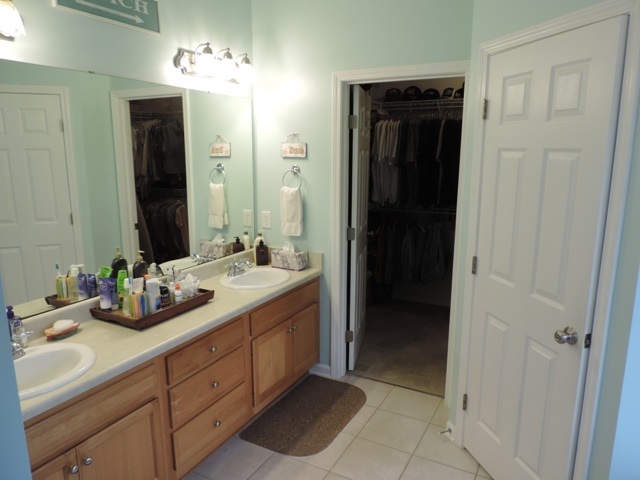 210 Redbud Street Seneca, SC 29672 - Photo 8 of 26 Gallery Image 8