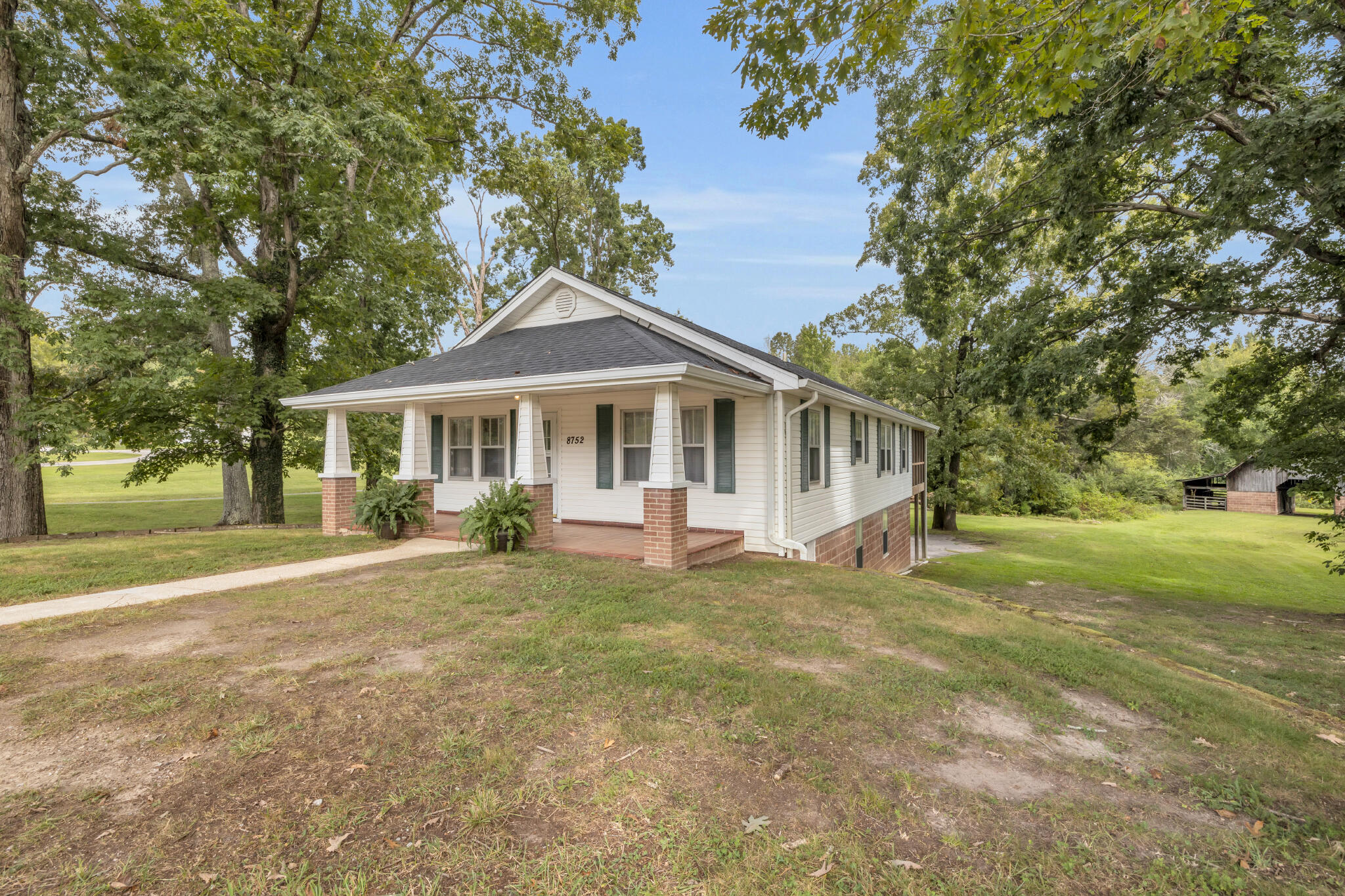 8752 Daisy Dallas Road Hixson, TN 37343 - Photo 1 of 27 4T1A0294