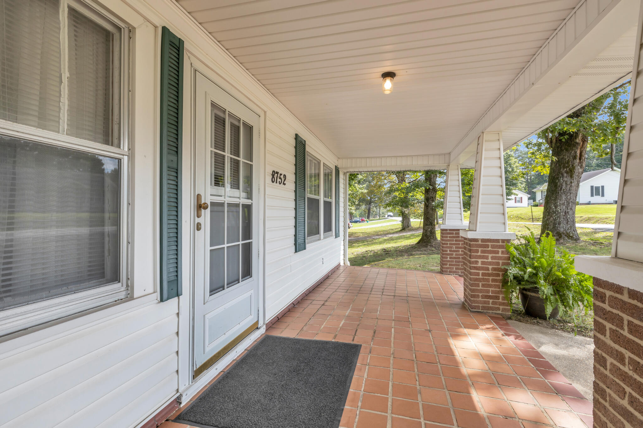 8752 Daisy Dallas Road Hixson, TN 37343 - Photo 5 of 27 4T1A0303