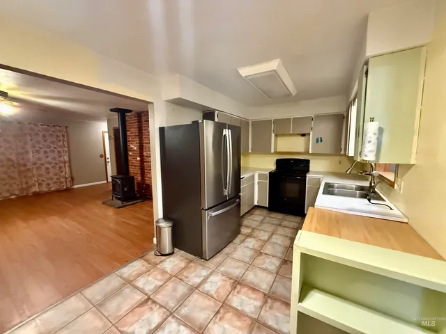 $239,000 | 417 Maple Street, Nezperce, ID 83543