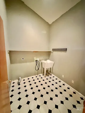 $239,000 | 417 Maple Street, Nezperce, ID 83543