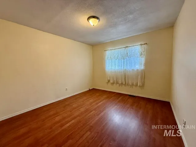 $239,000 | 417 Maple Street, Nezperce, ID 83543