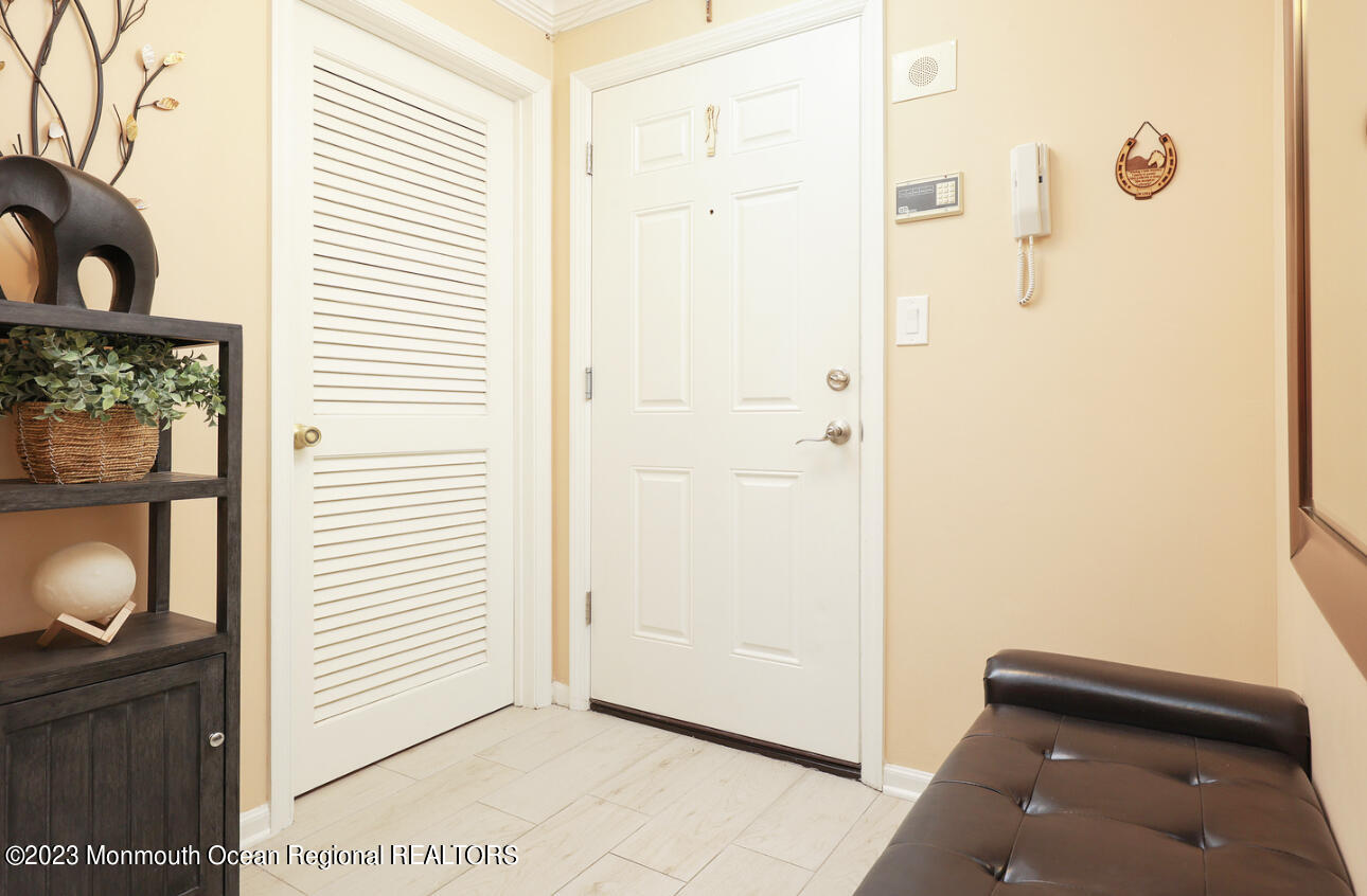309 Raintree Court, Unit 309 Helmetta, NJ 08828 - Photo 6 of 22 Entrance