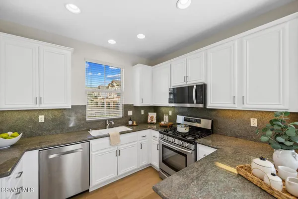 $835,000 | 88 Via Katrina, Newbury Park, CA 91320