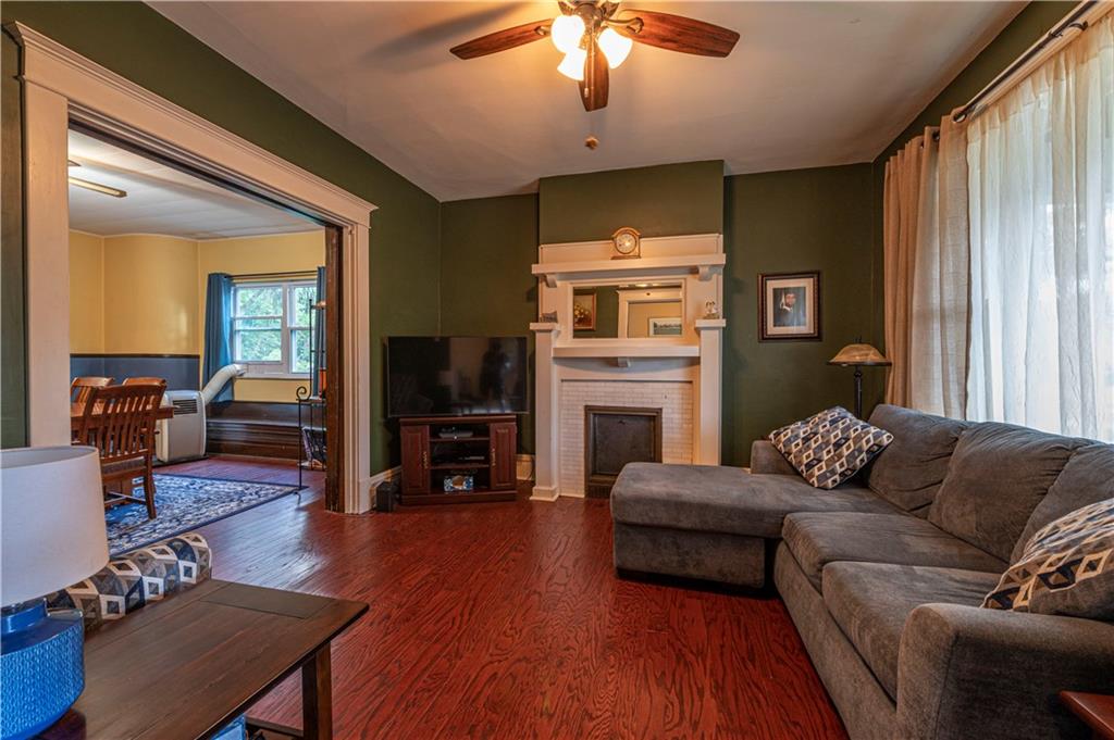 1622 Villanova Road Pittsburgh, PA 15206 - Photo 5 of 19 Gallery Image 5