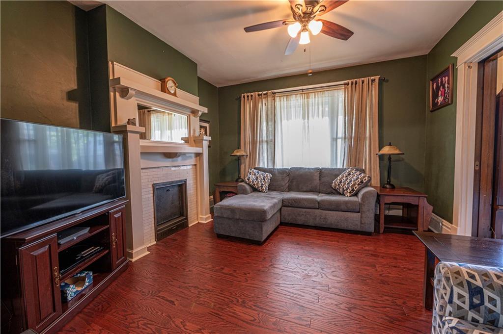 1622 Villanova Road Pittsburgh, PA 15206 - Photo 6 of 19 Gallery Image 6