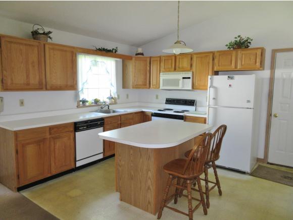 9 Edgewood Drive Rutland, VT 05701 - Photo 2 of 13