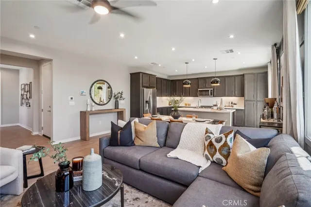 $734,466 | 6346 Moonfire Lane, Fontana, CA 92336