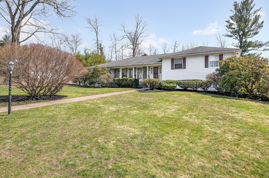 18 Argilla Road Methuen, MA 01844 - Photo 7 of 42