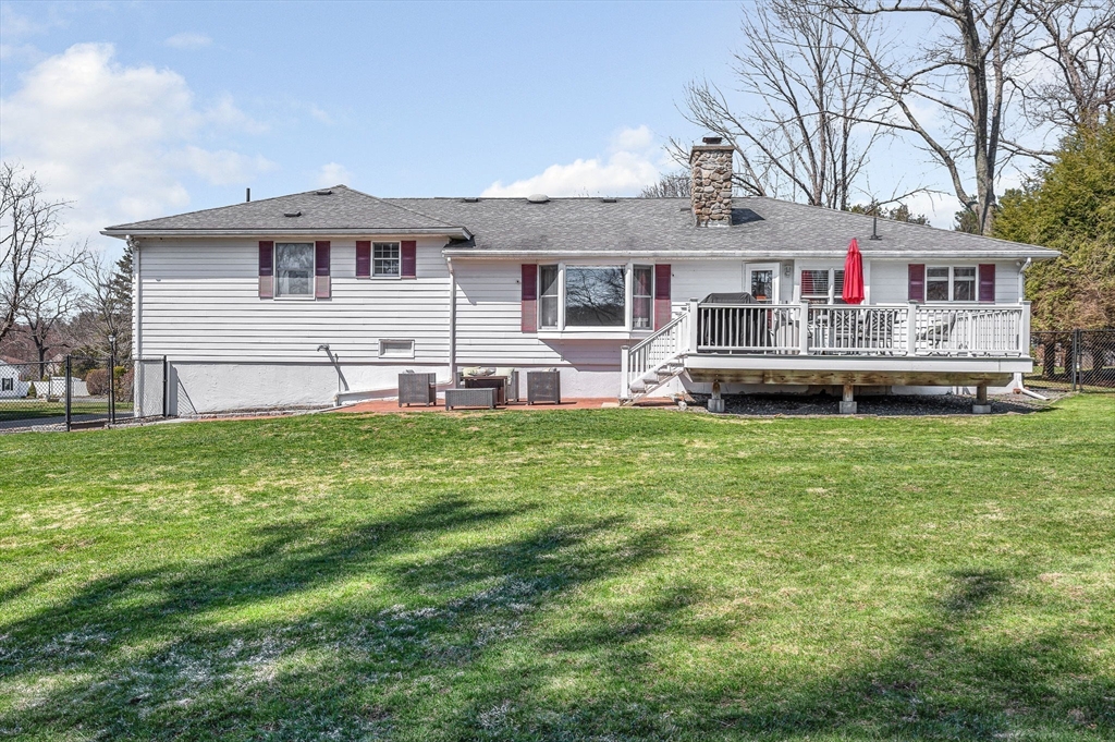 18 Argilla Road Methuen, MA 01844 - Photo 8 of 42