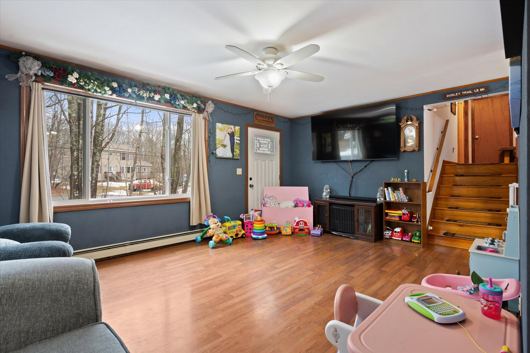 1130 Silver Lake Road Bucksport, ME 04416 - Photo 15 of 50 28-Living Room