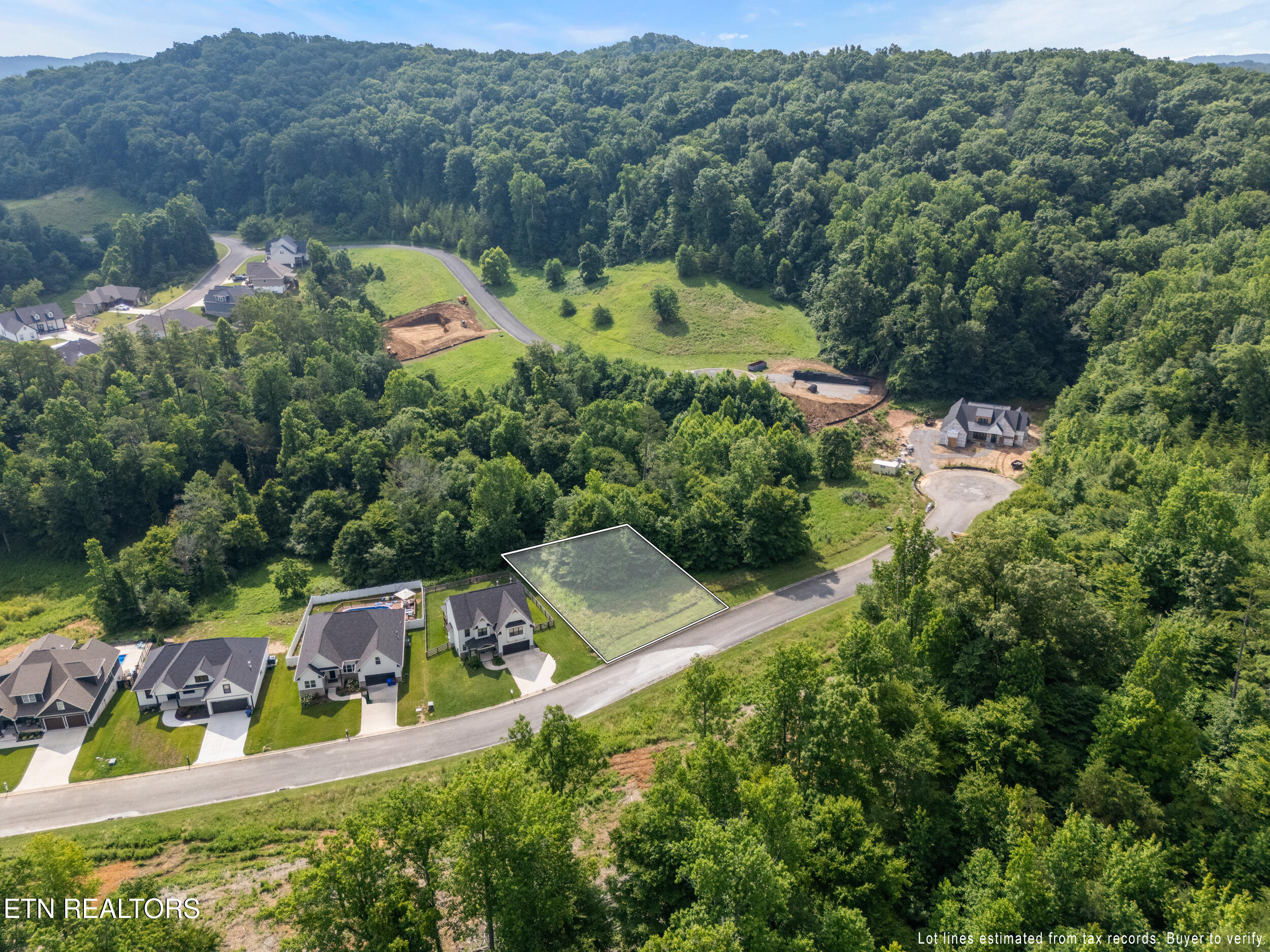 113 Cherry Oak Drive Oak Ridge, TN 37830 - Photo 3 of 18 113 cherry oak drive-3