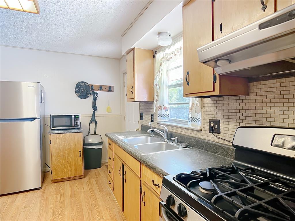 3040 Northeast 97th Street Road Anthony, FL 32617 - Photo 4 of 65
