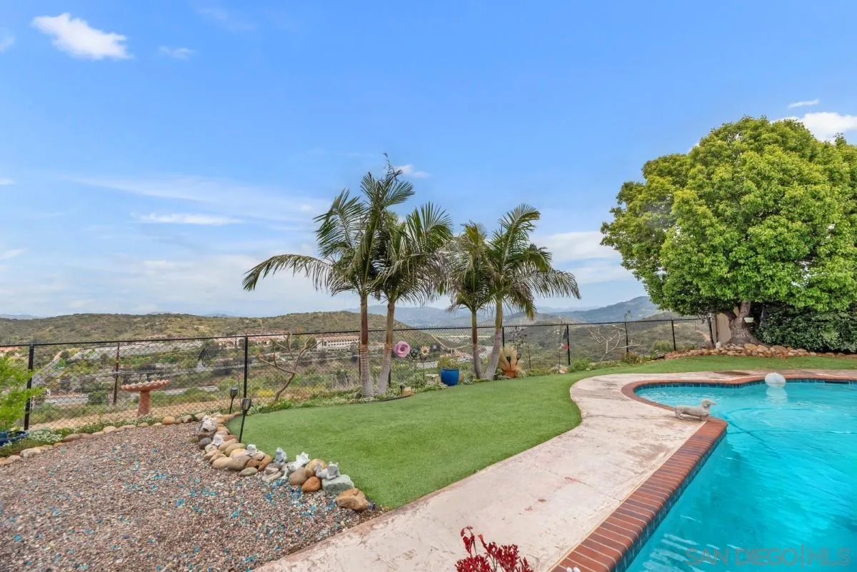 10952 Avenida Roberta Spring Valley, CA 91978 - Photo 32 of 35 a view of a garden with an ocean