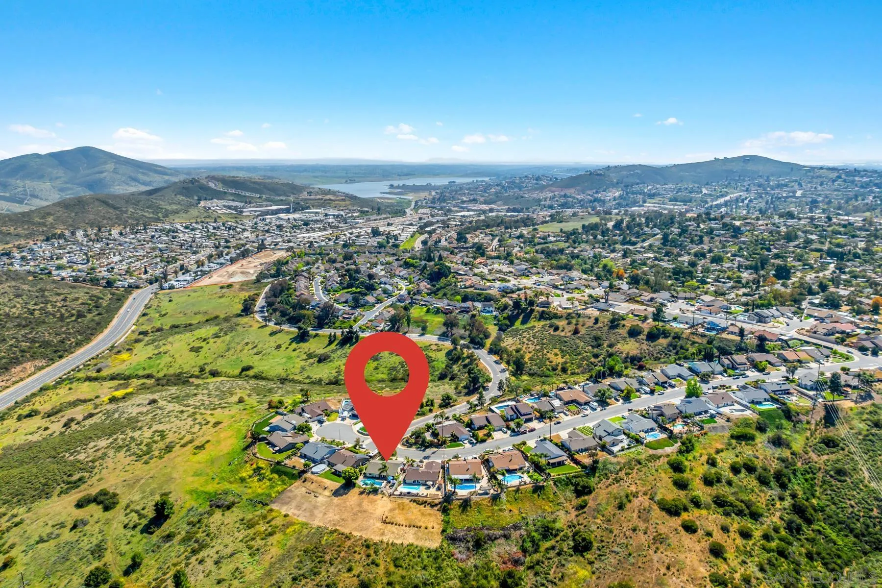 10952 Avenida Roberta Spring Valley, CA 91978 - Photo 4 of 35