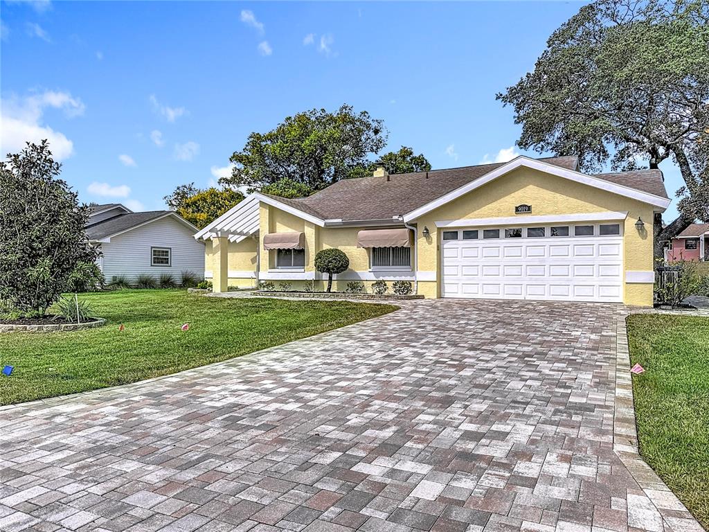 9019 Bonnet Way Weeki Wachee, FL 34613 - Photo 4 of 61 Gallery Image 4