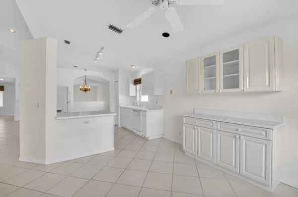 $325,000 | 7978 Laina Lane, Unit 3, Boynton Beach, FL 33437