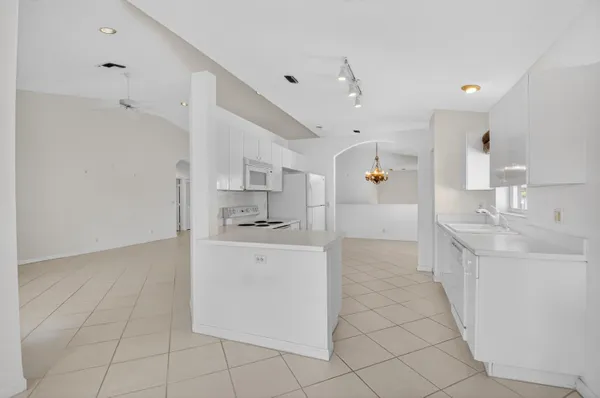 $325,000 | 7978 Laina Lane, Unit 3, Boynton Beach, FL 33437