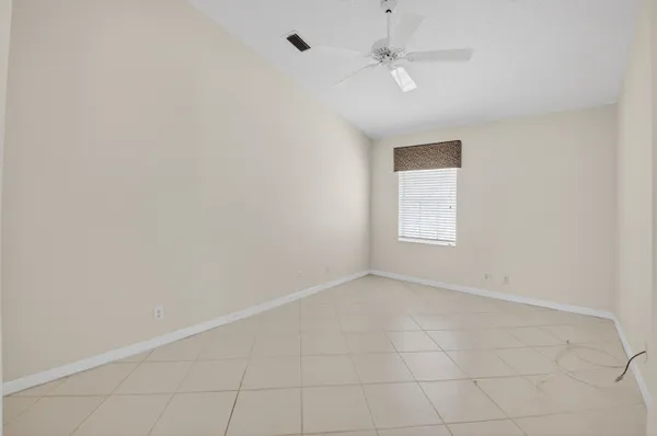 $325,000 | 7978 Laina Lane, Unit 3, Boynton Beach, FL 33437