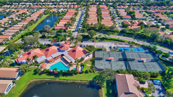 $325,000 | 7978 Laina Lane, Unit 3, Boynton Beach, FL 33437