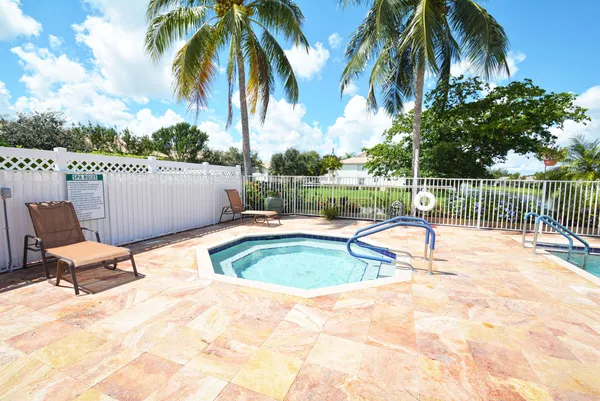 $325,000 | 7978 Laina Lane, Unit 3, Boynton Beach, FL 33437