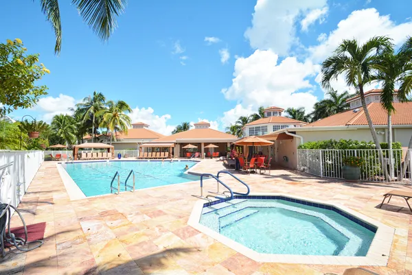 $325,000 | 7978 Laina Lane, Unit 3, Boynton Beach, FL 33437