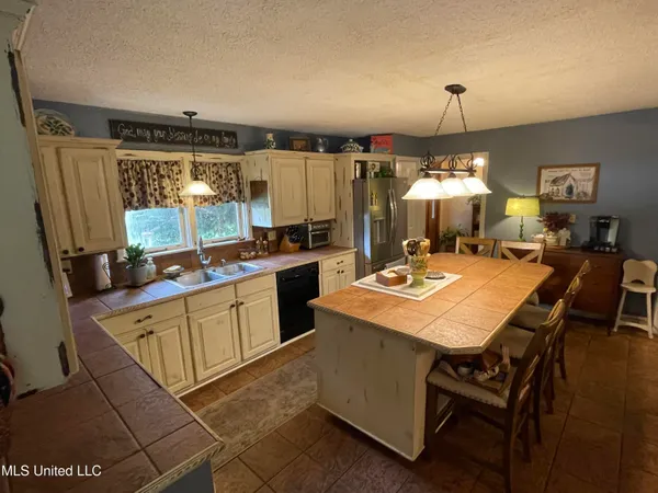 $259,900 | 205 Hazlewood Drive, Brookhaven, MS 39601