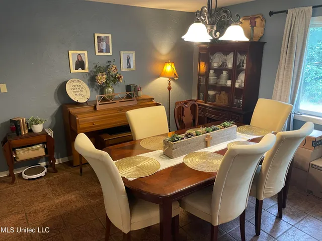 $274,900 | 205 Hazlewood Drive, Brookhaven, MS 39601