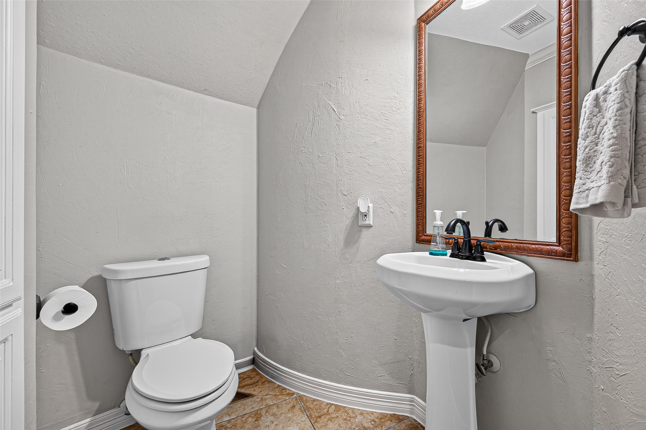 11822 Rue Beaujon Court Tomball, TX 77377 - Photo 21 of 50 Half Bath