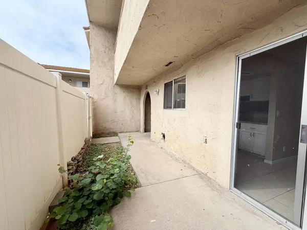 $190,000 | 1250 East Shaw Avenue, Unit 122, Fresno, CA 93710