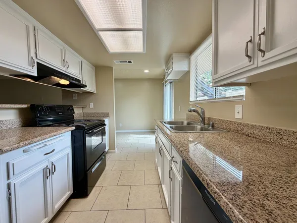 $190,000 | 1250 East Shaw Avenue, Unit 122, Fresno, CA 93710