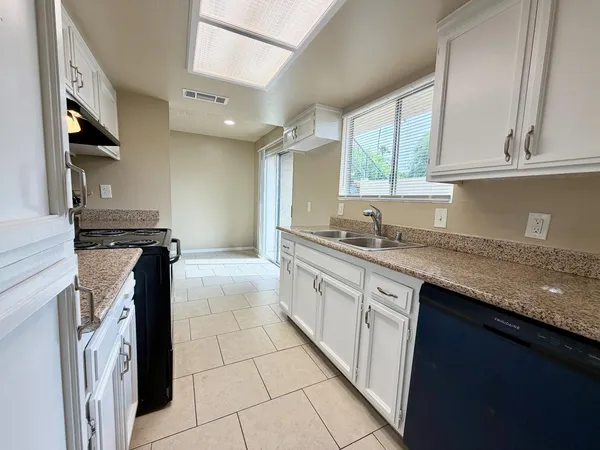 $190,000 | 1250 East Shaw Avenue, Unit 122, Fresno, CA 93710