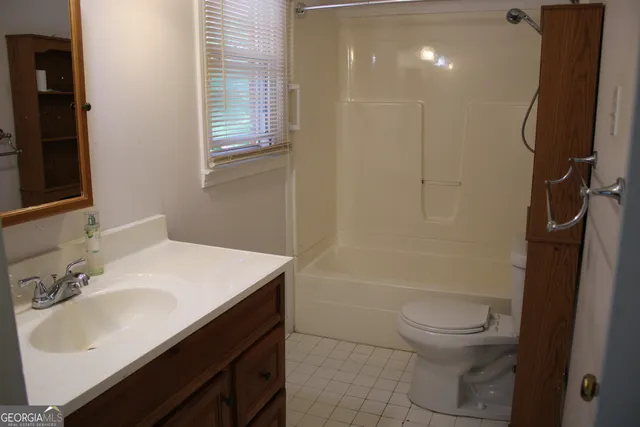 $299,900 | 5 Circle Drive, Hampton, GA 30228