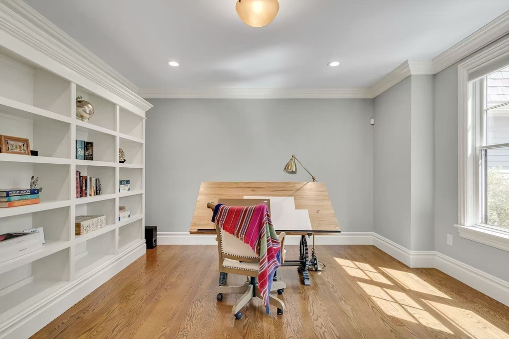 311 Concord Avenue Lexington, MA 02421 - Photo 3 of 28