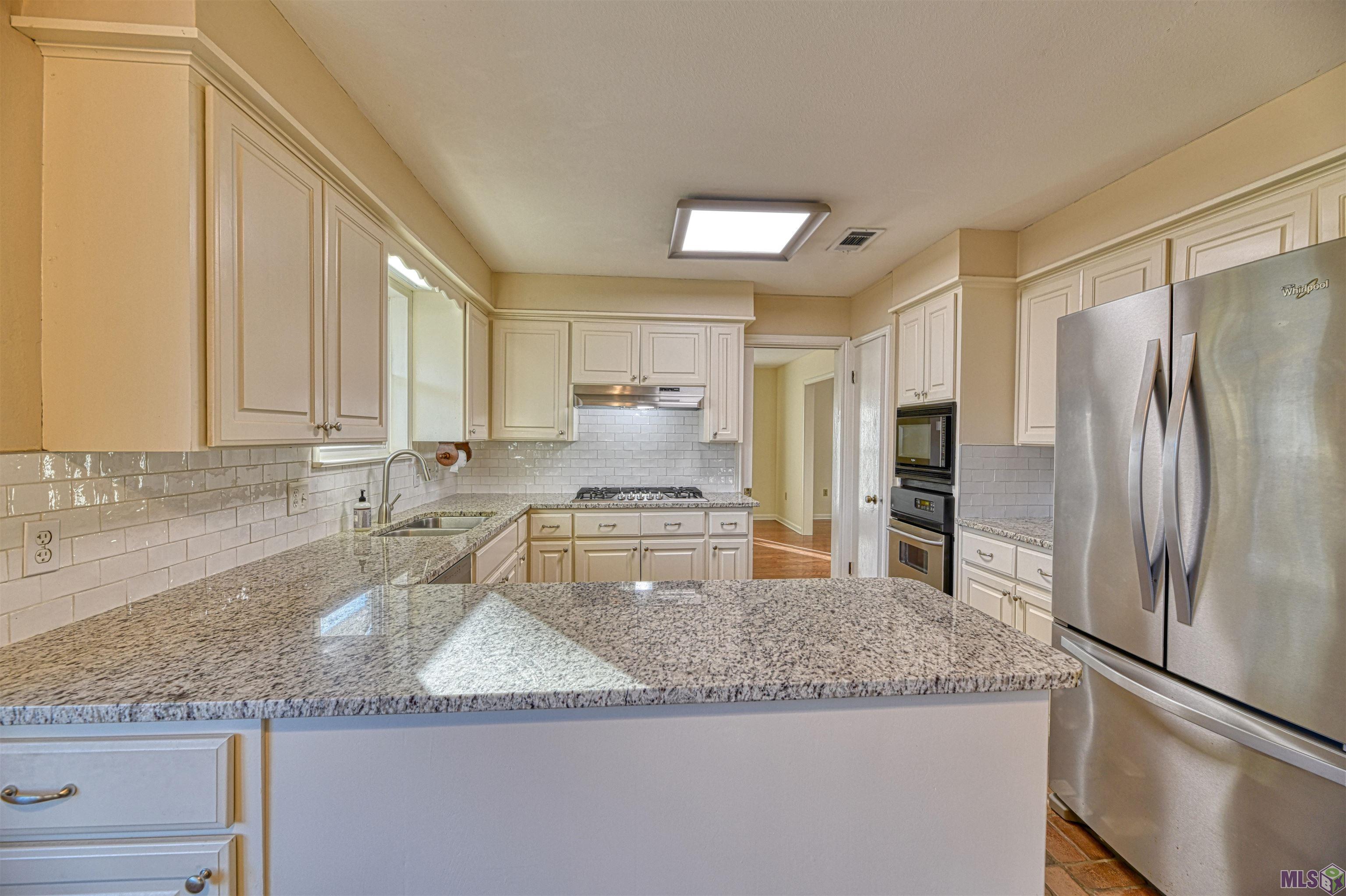 869 Heather Drive Baton Rouge, LA 70815 - Photo 7 of 25