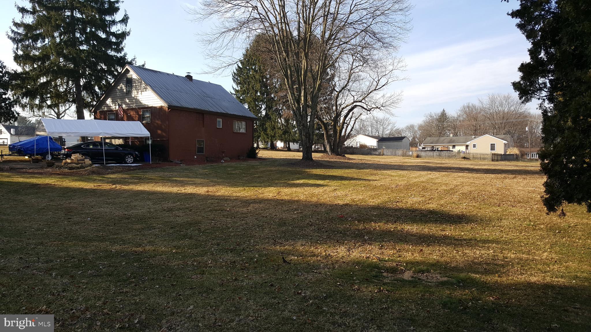 2440 Windcrest Road York, PA 17408 - Photo 3 of 14