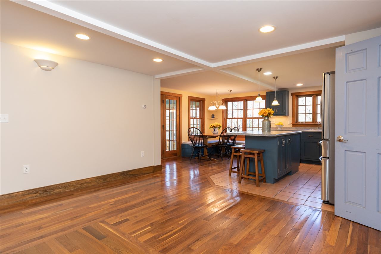 69 High Street Stratham, NH 03885 - Photo 12 of 36
