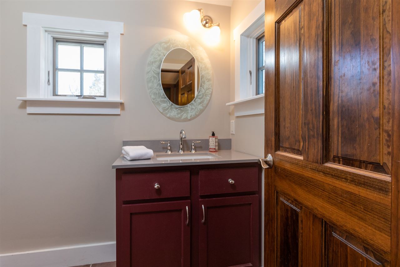 69 High Street Stratham, NH 03885 - Photo 17 of 36
