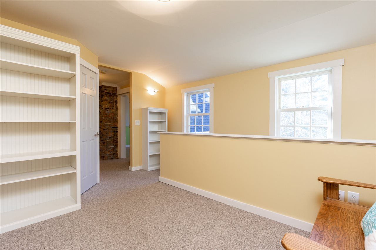 69 High Street Stratham, NH 03885 - Photo 18 of 36