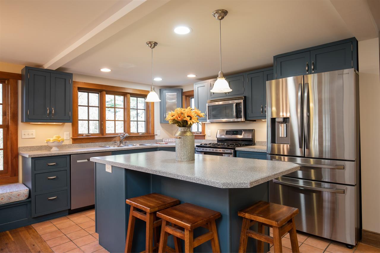 69 High Street Stratham, NH 03885 - Photo 6 of 36