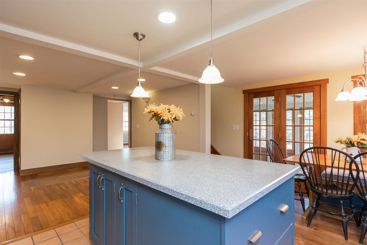 69 High Street Stratham, NH 03885 - Photo 9 of 36
