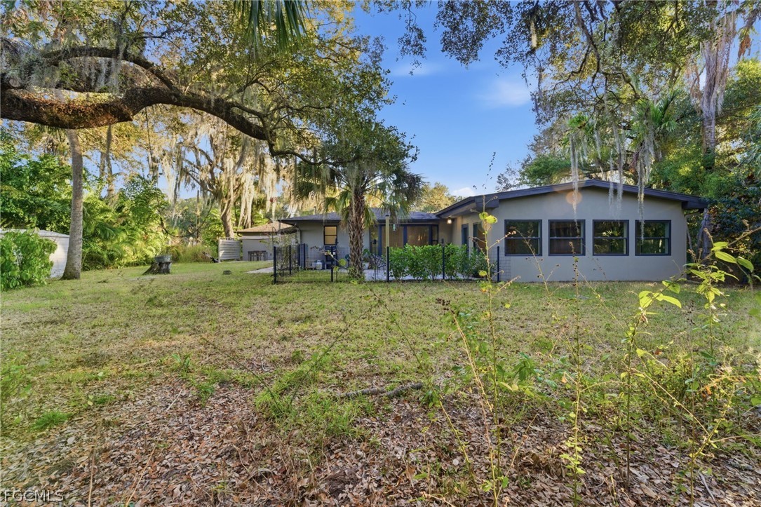 13101 Idylwild Road Fort Myers, FL 33905 - Photo 31 of 49