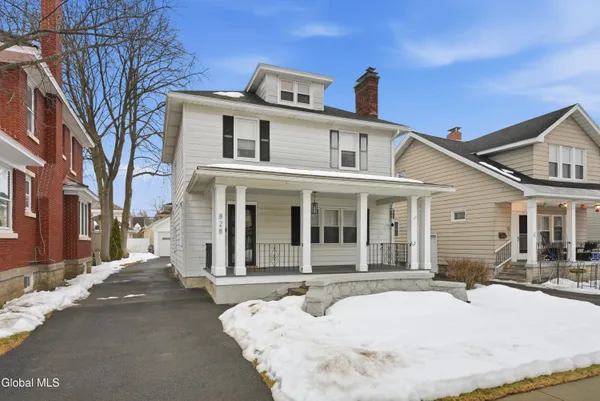 $325,000 | 828 De Camp Avenue, Schenectady, NY 12309