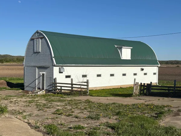 $485,000 | 1299 County Rd Pb, Belleville, WI 53508