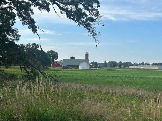 $485,000 | 1299 County Rd Pb, Belleville, WI 53508